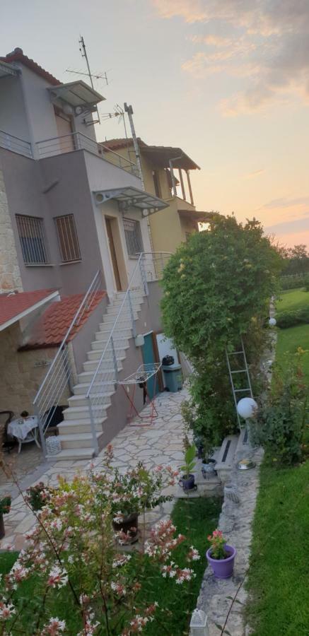 Maria'S Luxury Apartment Dimos Kassandra Exteriör bild
